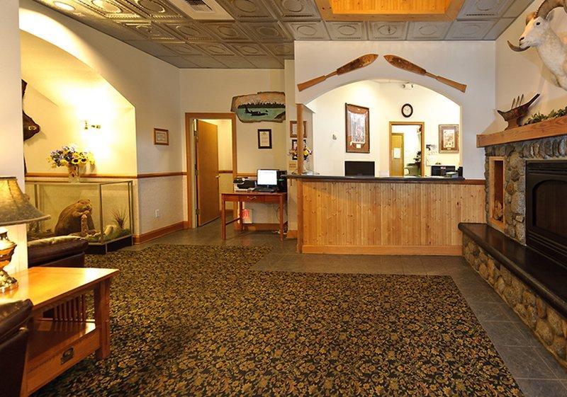 Frontier Suites Hotel In Джуно Экстерьер фото