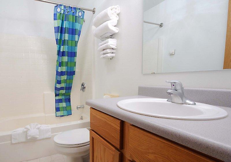 Frontier Suites Hotel In Джуно Экстерьер фото